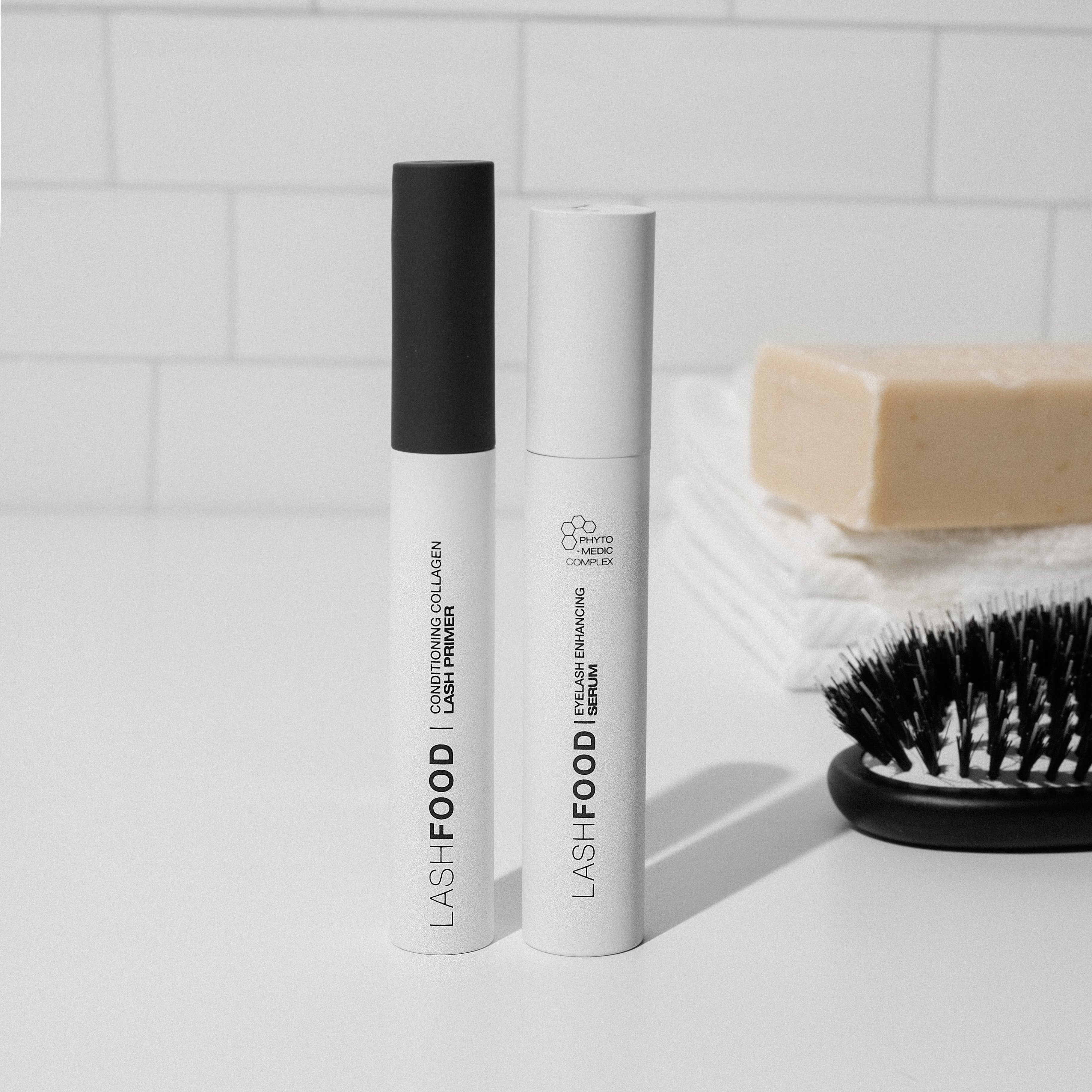 LASHFOOD Přírodní prodlužující a zahušťující primer na řasy s kolagenem